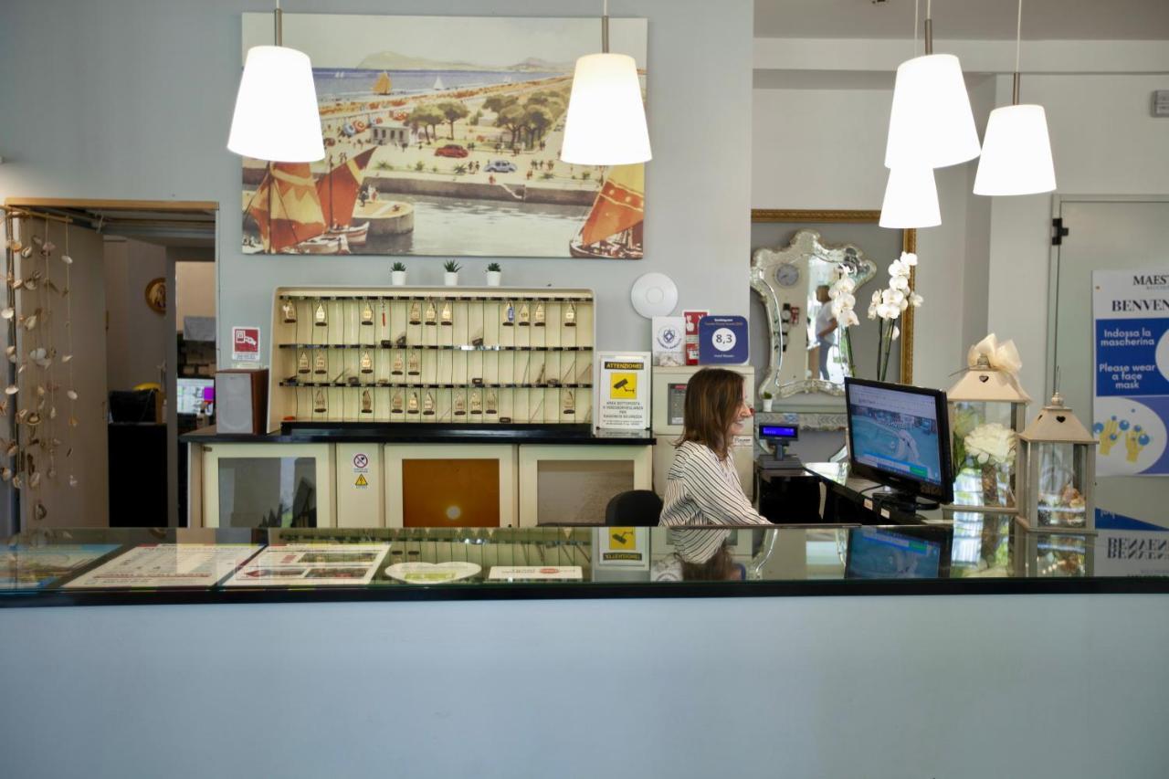 Hotel Maestri Riccione Exterior photo