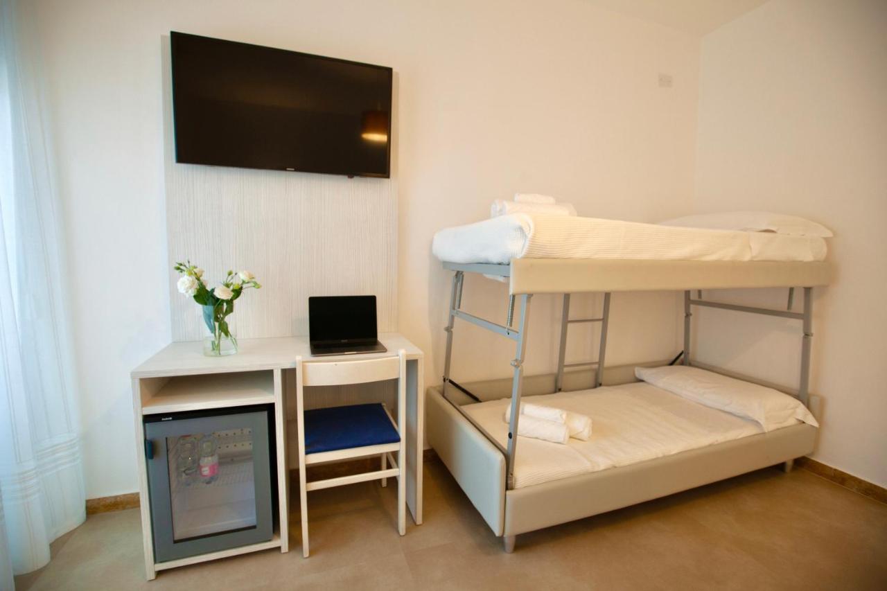 Hotel Maestri Riccione Exterior photo