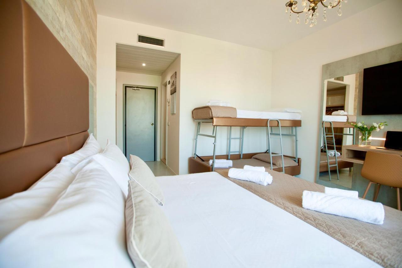Hotel Maestri Riccione Exterior photo